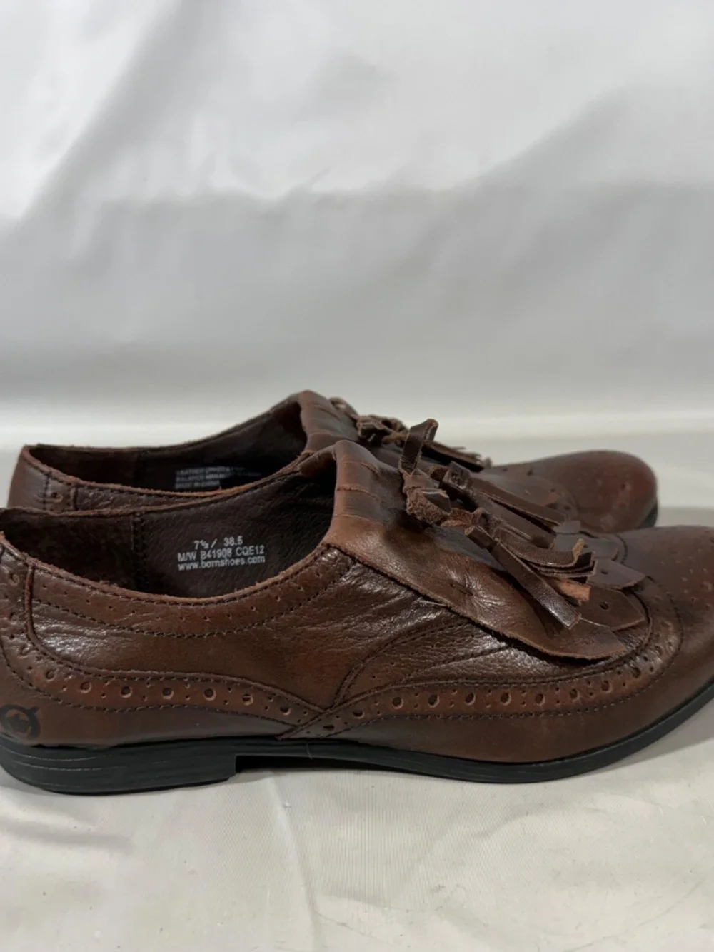 Born Women's Boylenn Loafer Size 7.5 Brown Leather Wingtip Tassel Kiltie Shoe